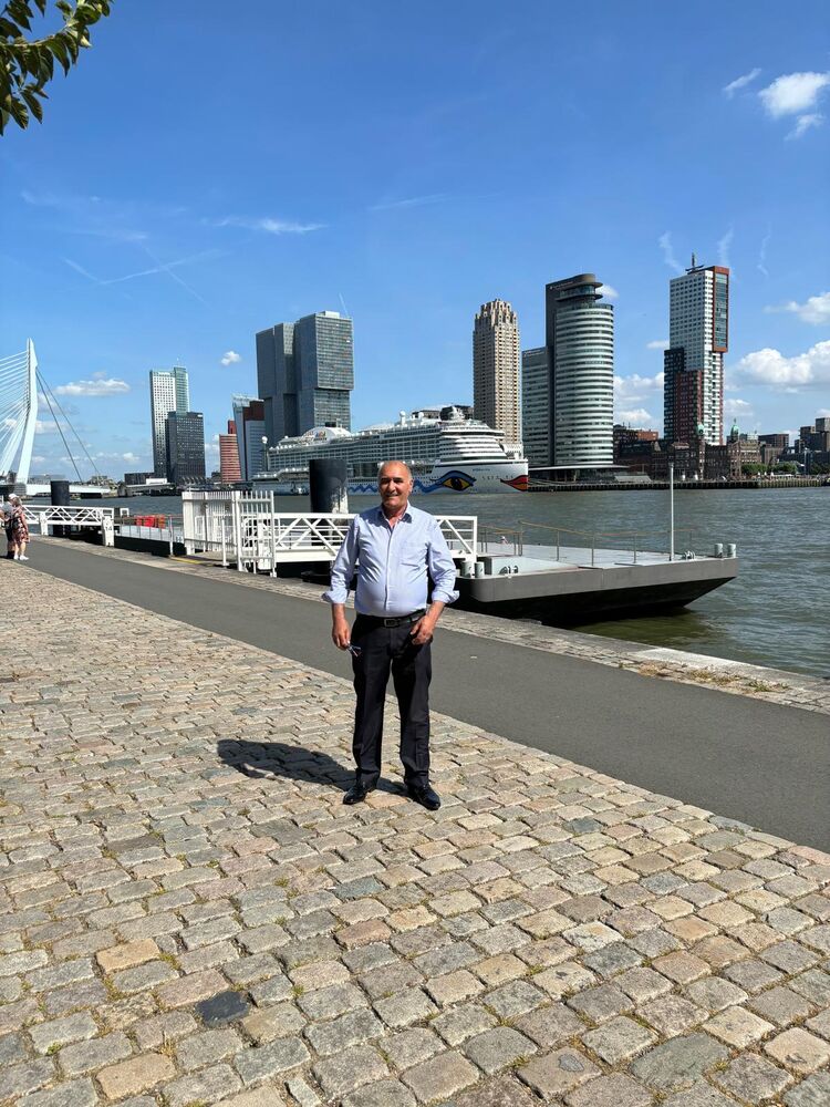  49997256  Aziz, 56 ,    