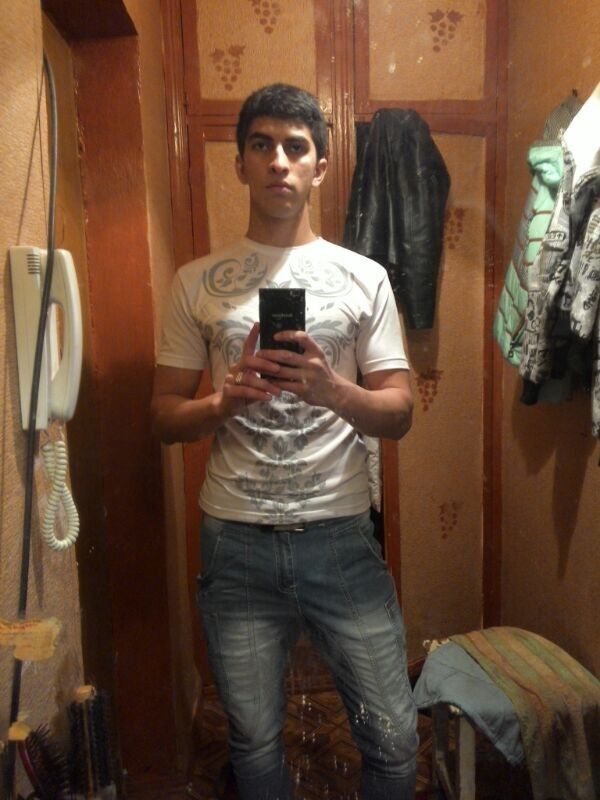  8570526  Farrux, 30 ,    