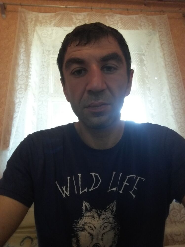  29295036  Artur, 38 ,    