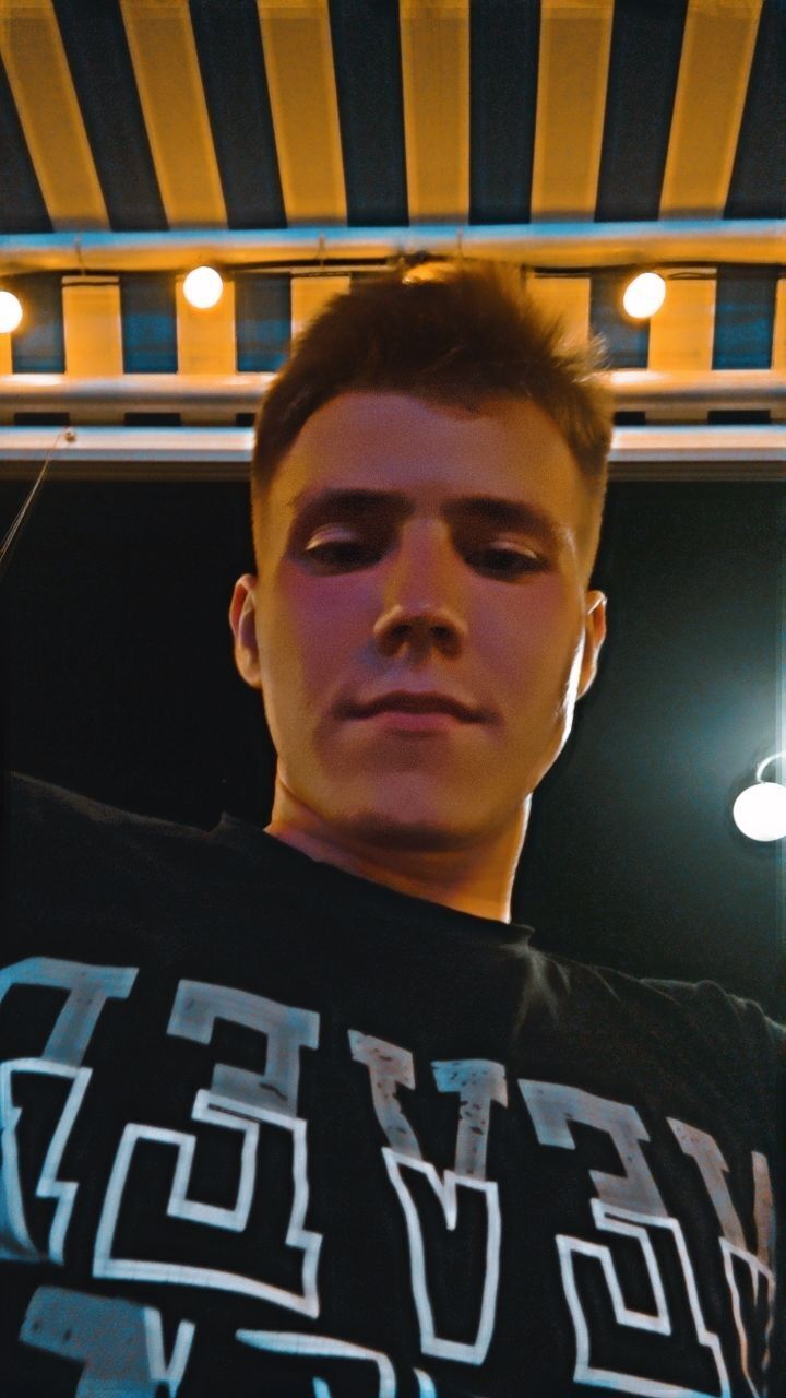  46597366  , 21 ,    