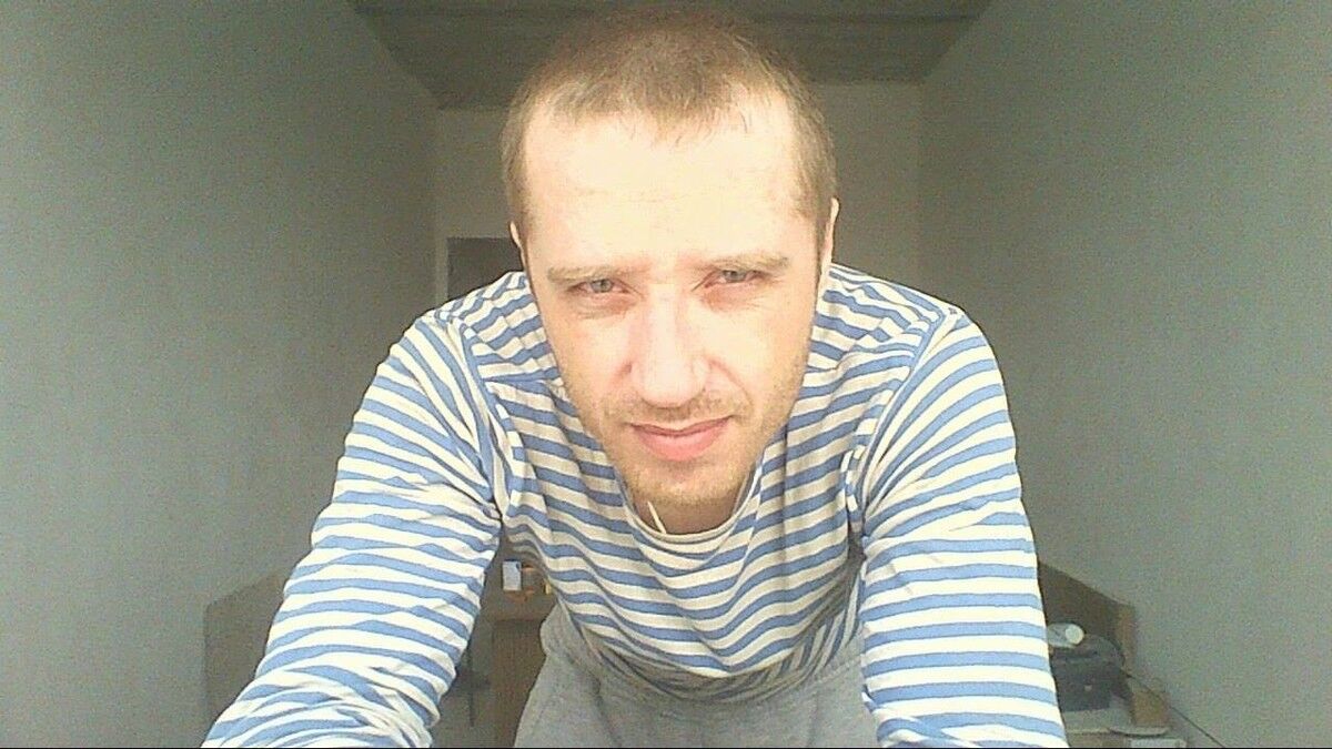  10480206  Leonid, 41 ,    