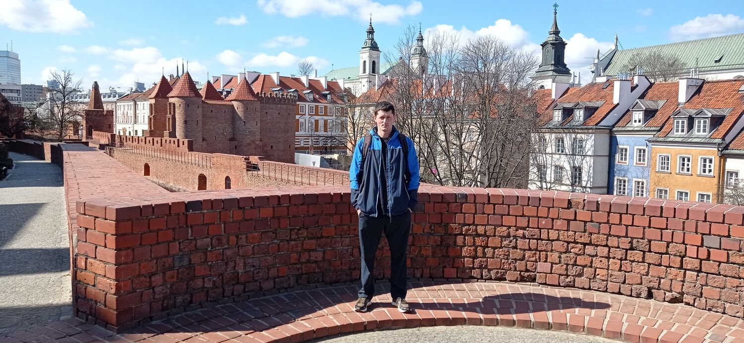  22689116  Ivan, 35 ,    