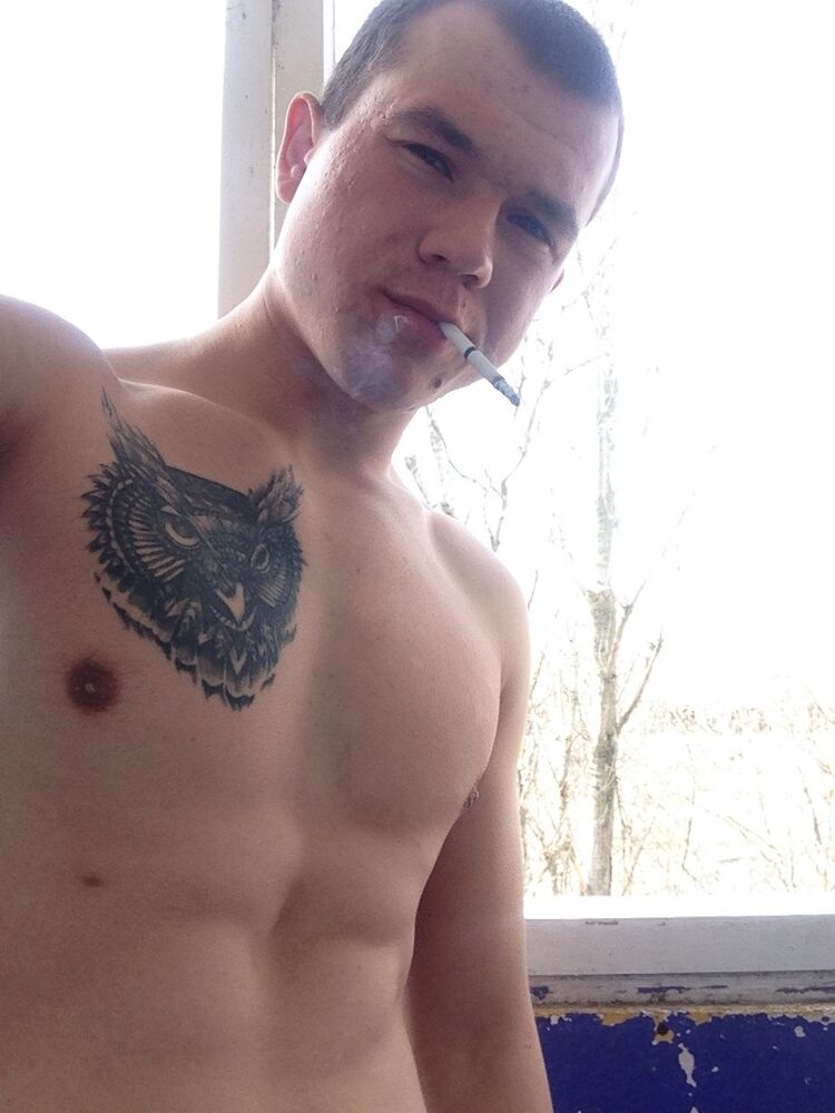  15427246  Andrei, 27 ,    