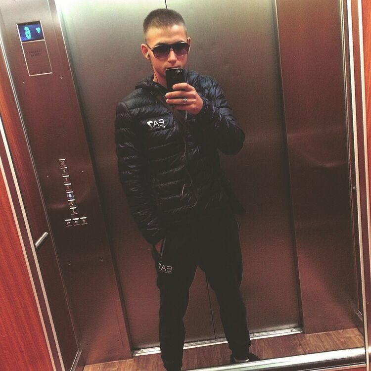  ,   Serjoga, 30 ,   ,   , c 