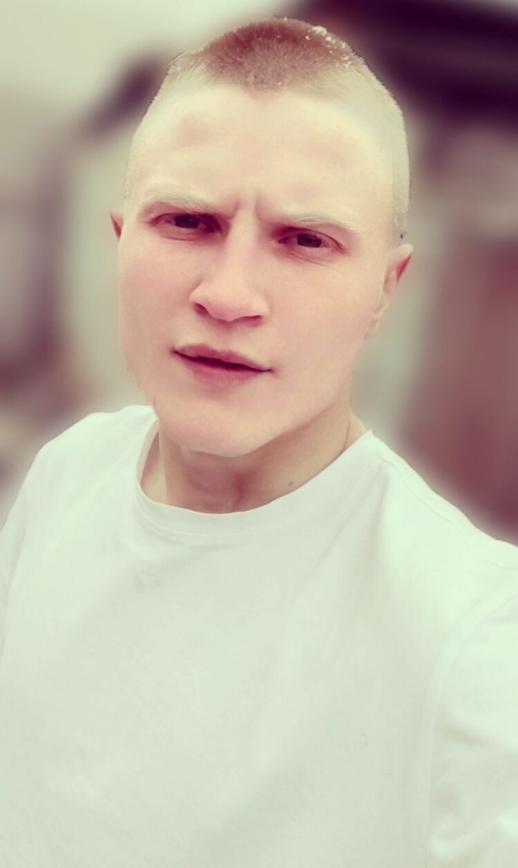  49086636  Sergei, 24 ,    --