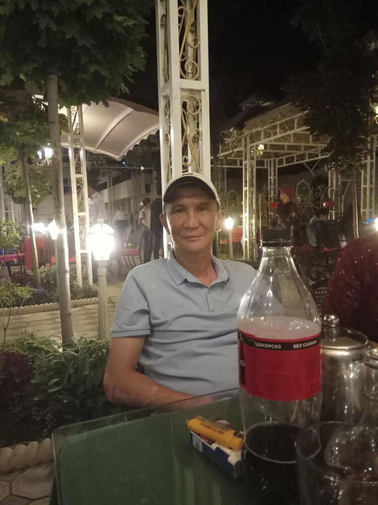  13118376  Marat, 52 ,    