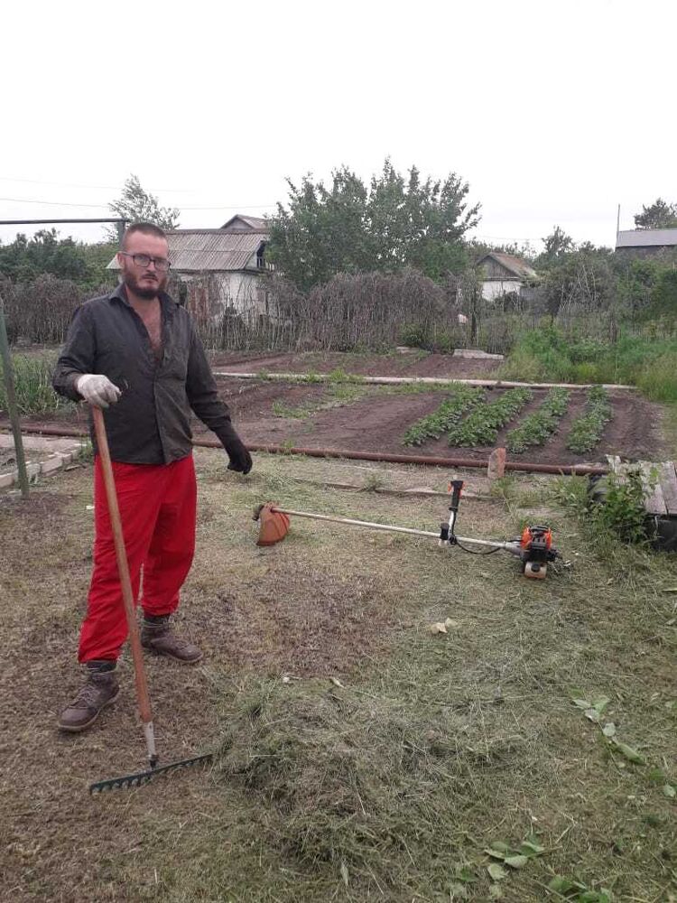  ,   Maxim, 37 ,   c 