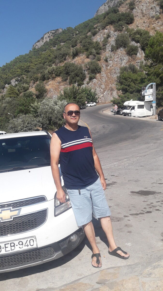  18184406  Qasan, 53 ,    