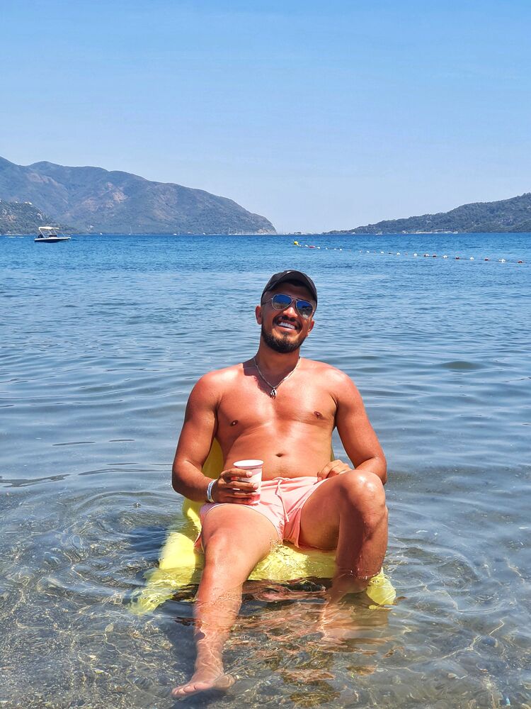 ,   Gazi, 30 ,   ,   