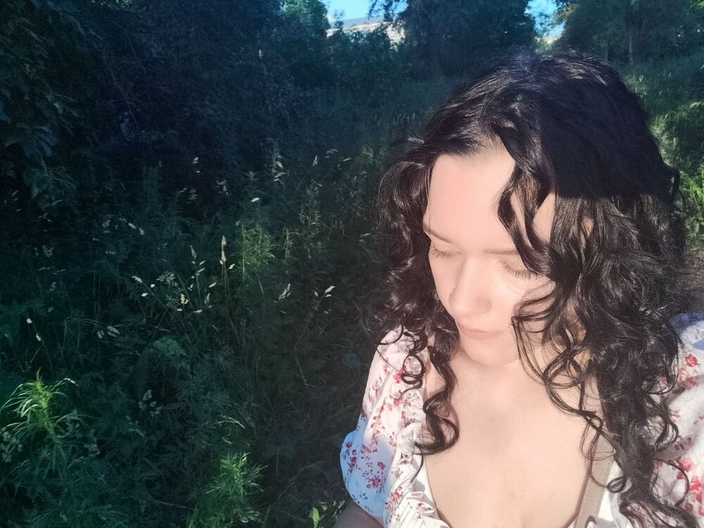  ,   Kristina, 19 ,   ,   