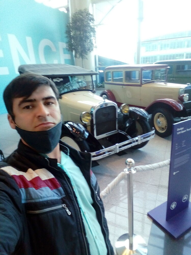  21308396  Naj, 38 ,    