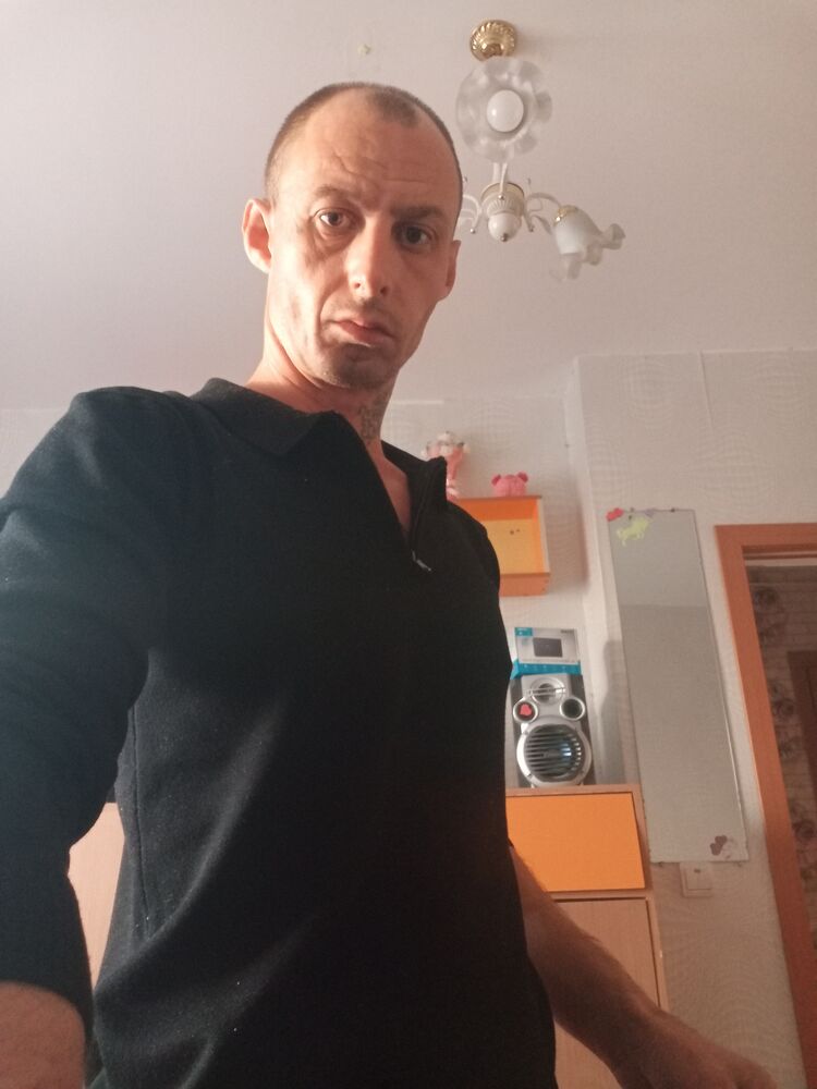  46949136  , 36 ,    