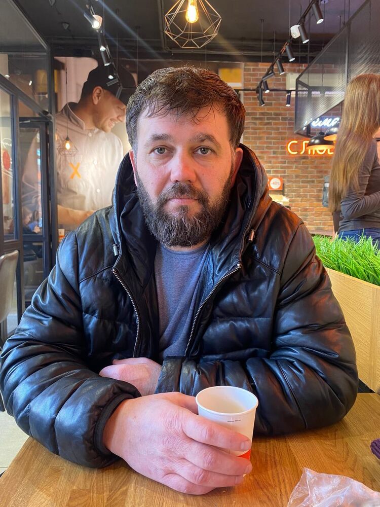  53176106  DILLON, 46 ,    -