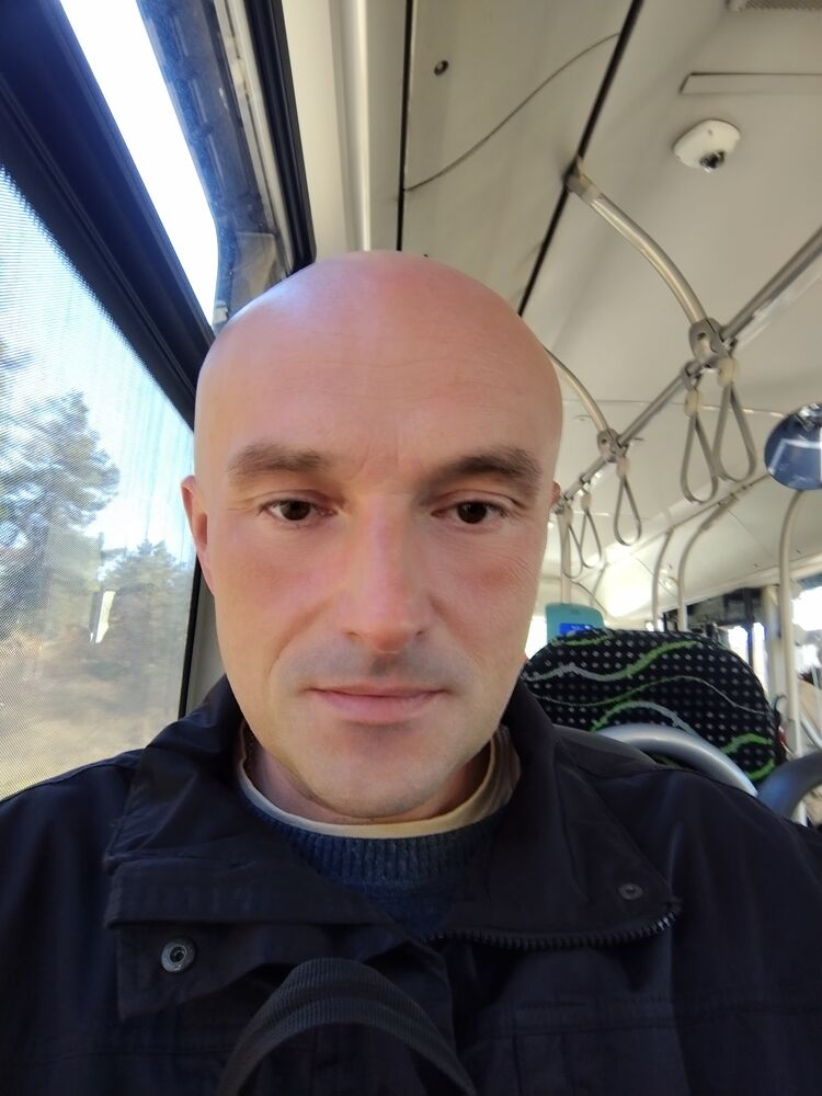  30146526  Alexandr, 44 ,    