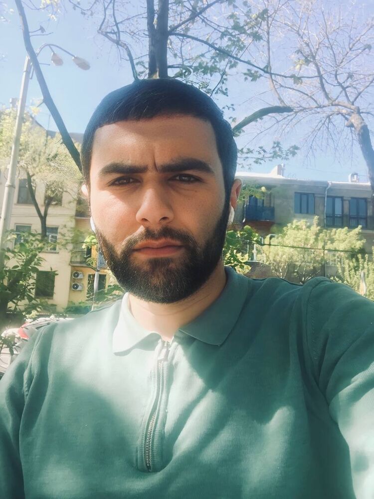  41960716  Ishxan, 23 ,    