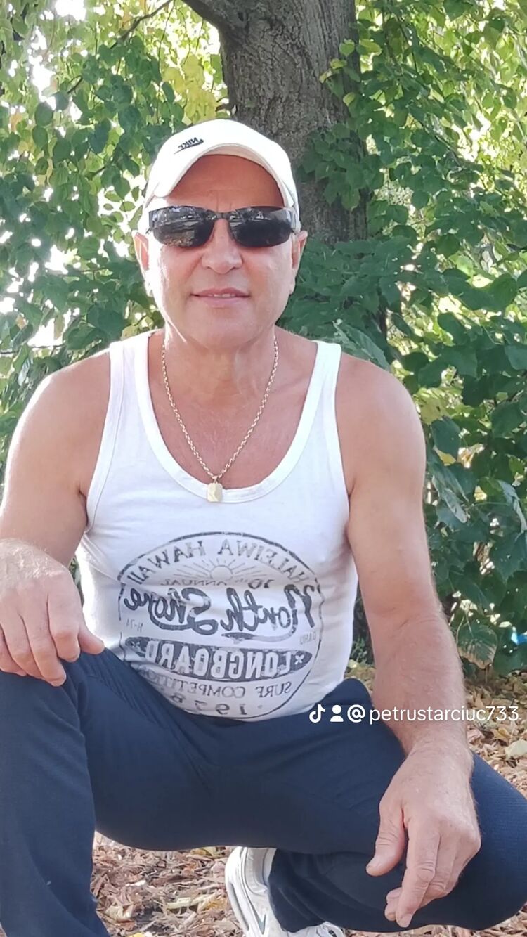  42612466  Petru, 55 ,    
