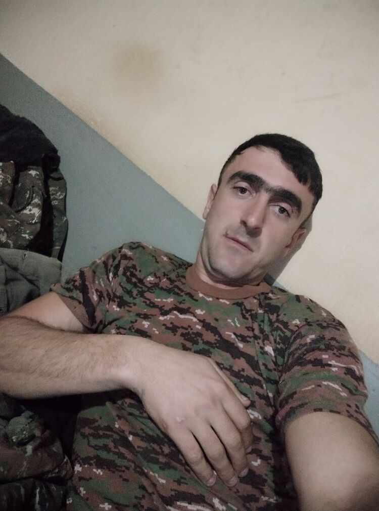  18672376  Seyran, 35 ,    