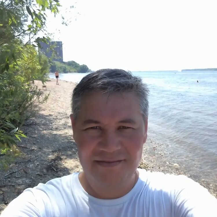  53298376  Igor, 44 ,    