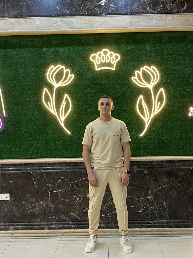  36387806  Abdo, 25 ,    