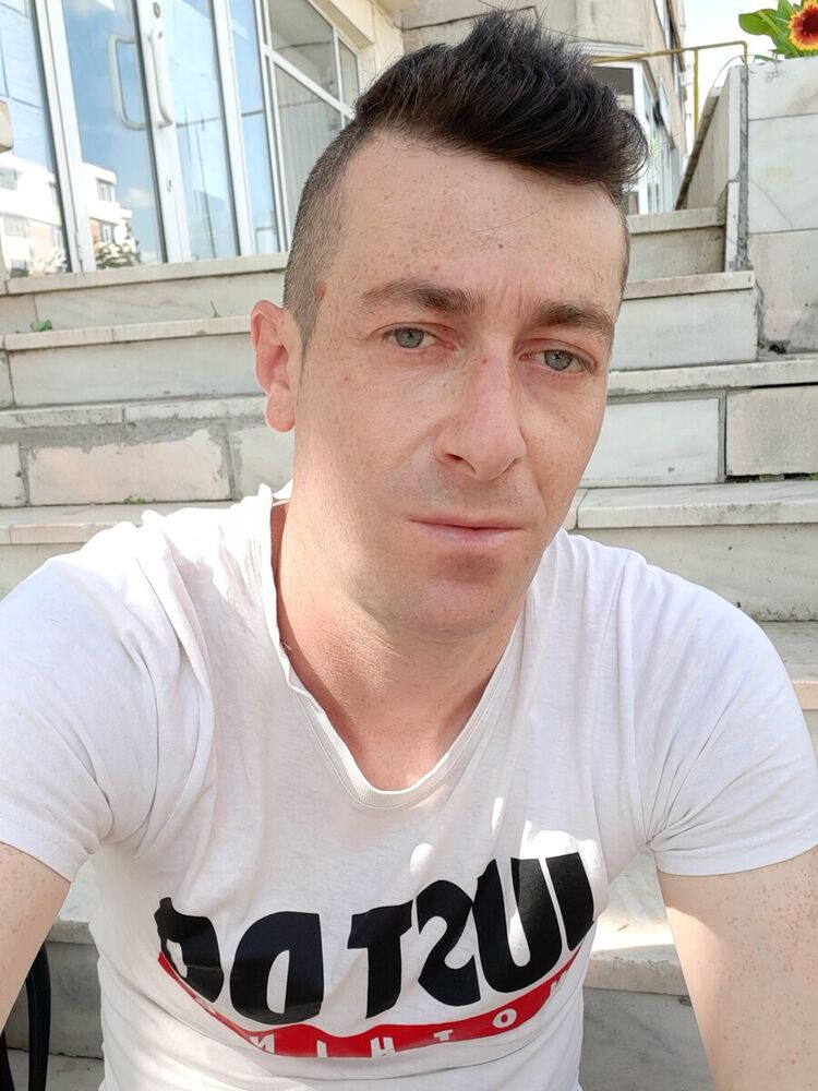  20228836  Salvadora, 42 ,    