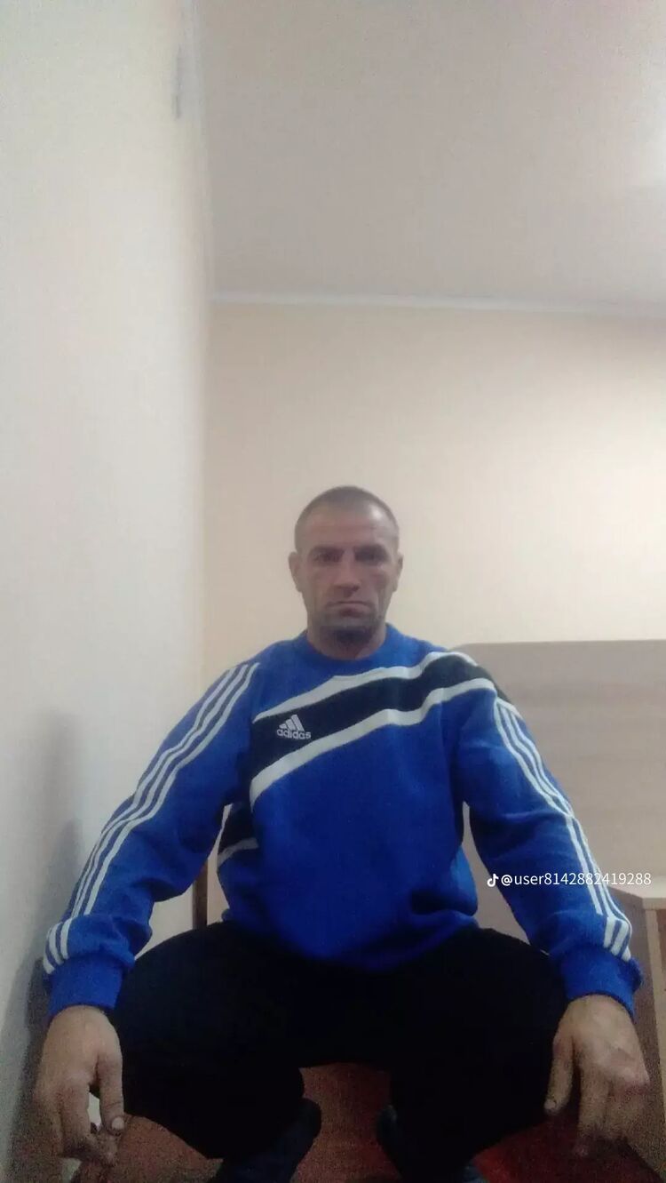  51525186  Sergij, 37 ,    