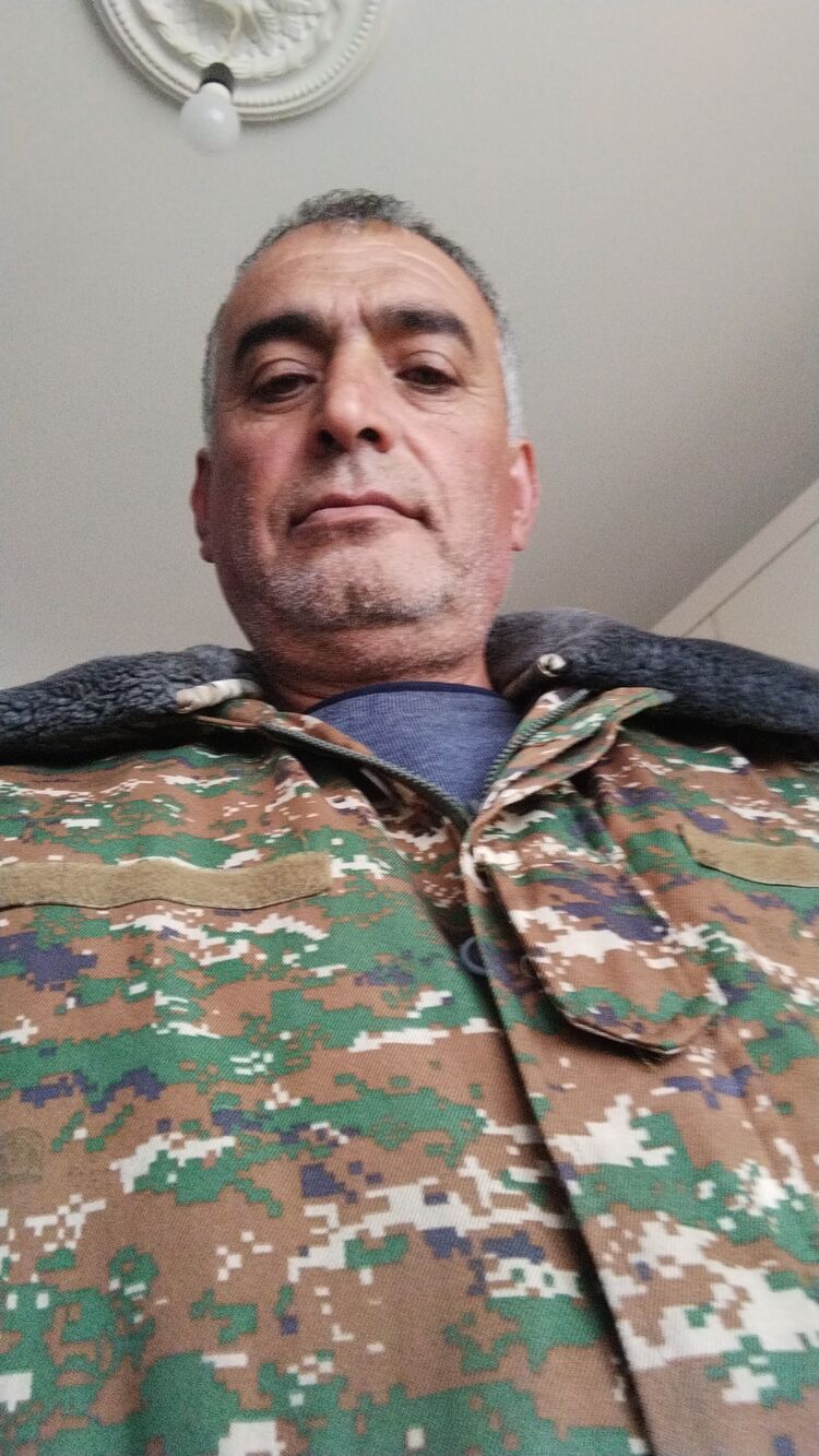  33044116  , 56 ,    