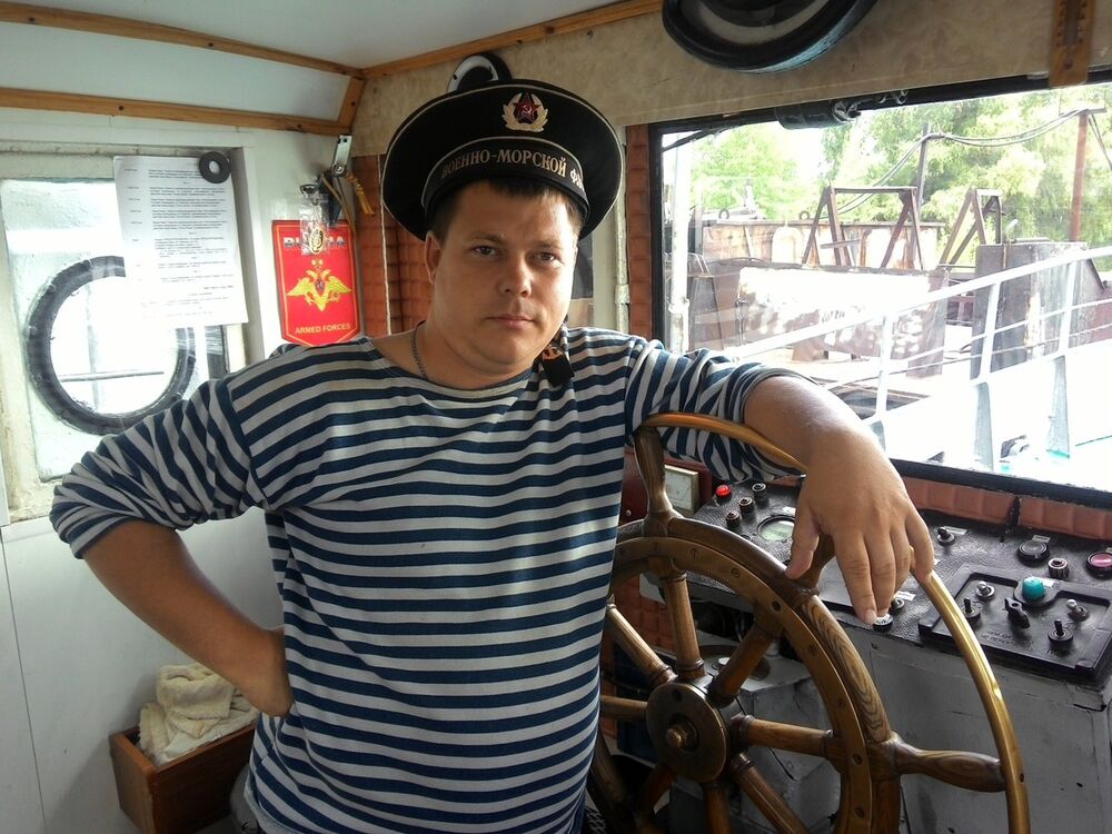  ,   Dmitrii, 39 ,   ,   , c 