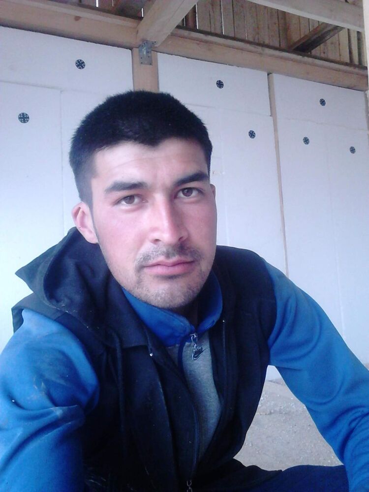  ,   Jamshidbek, 31 ,     