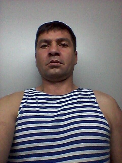  6867056  Aleks, 47 ,    