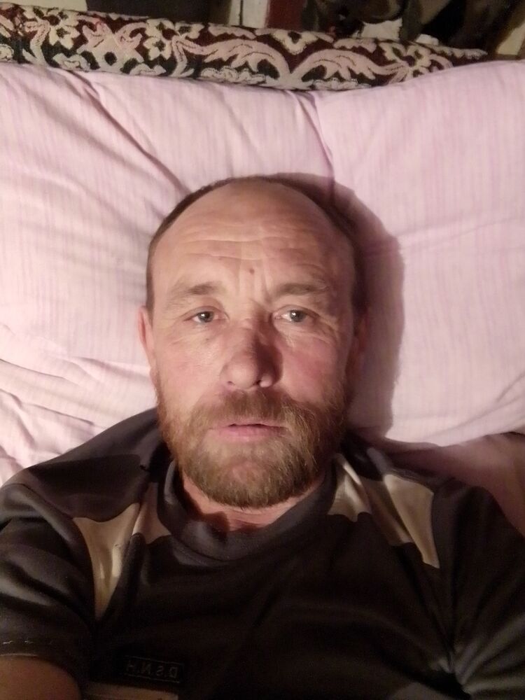  47861116  Evgenii, 44 ,    