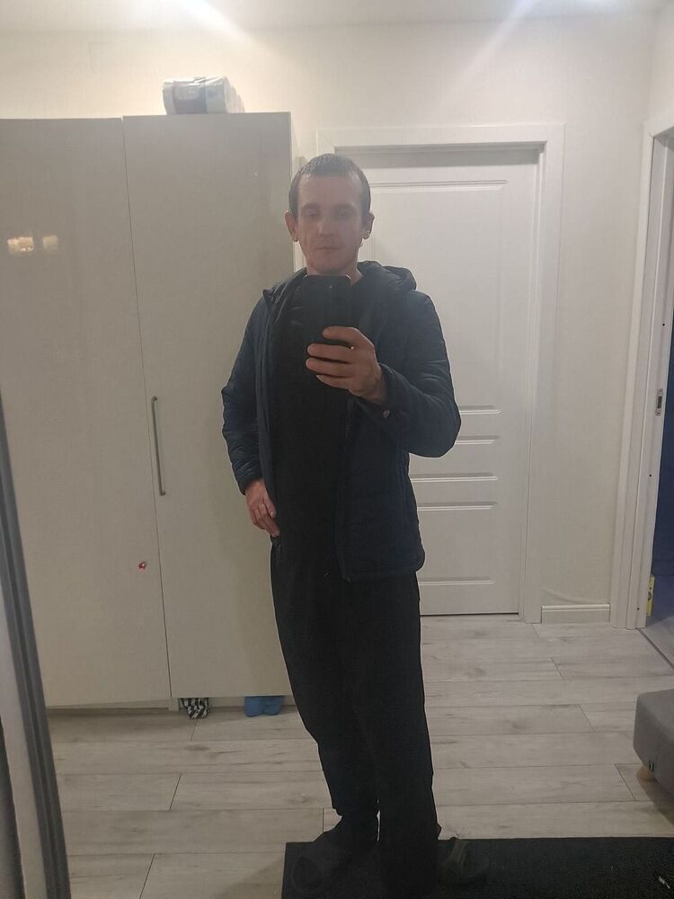  48257046  , 37 ,    