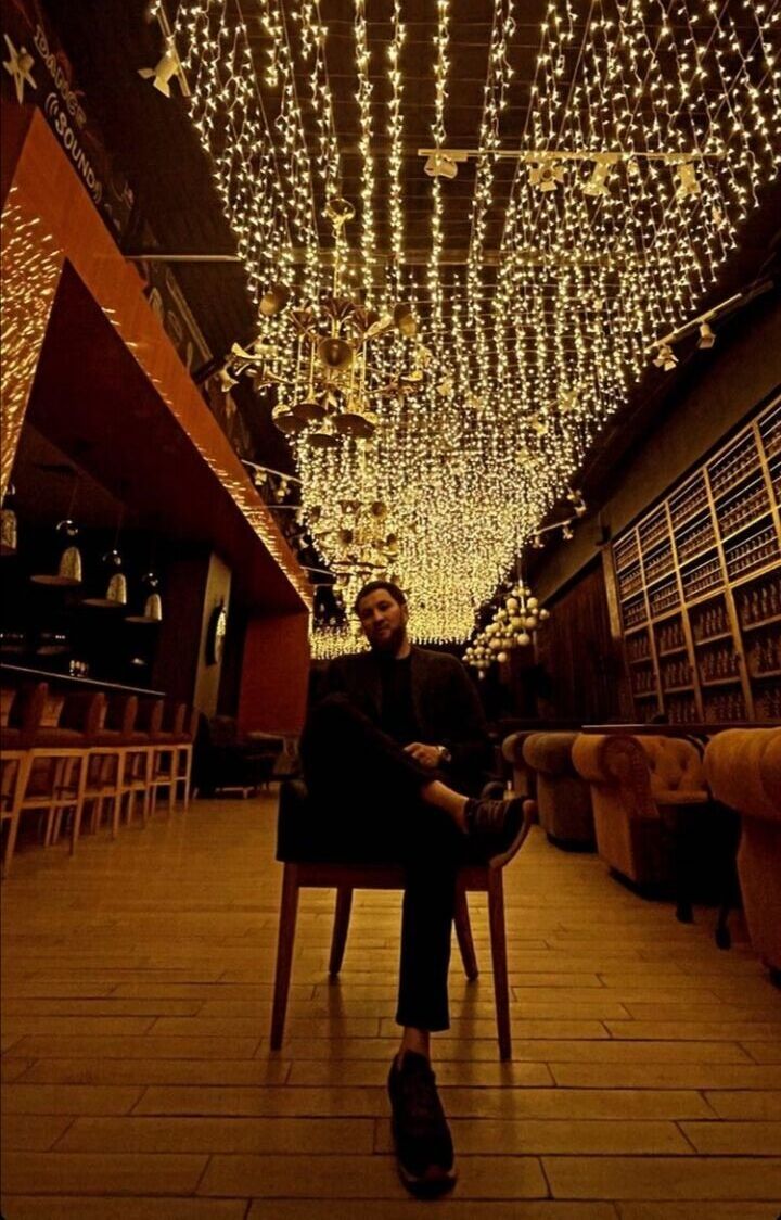  ,   Arman, 28 ,   ,   