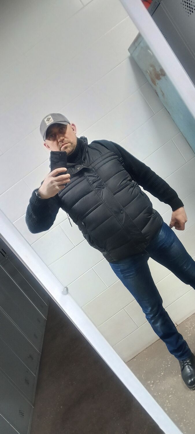  42045606  , 39 ,    