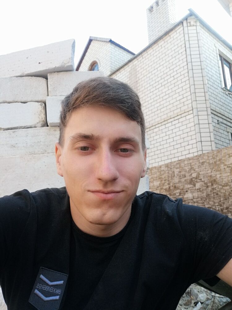  18144846  Aleksandr, 27 ,    