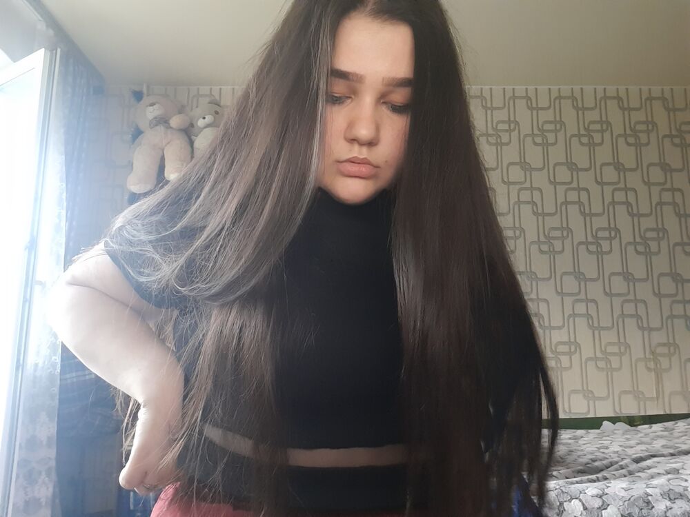  27618266  Helena, 25 ,    