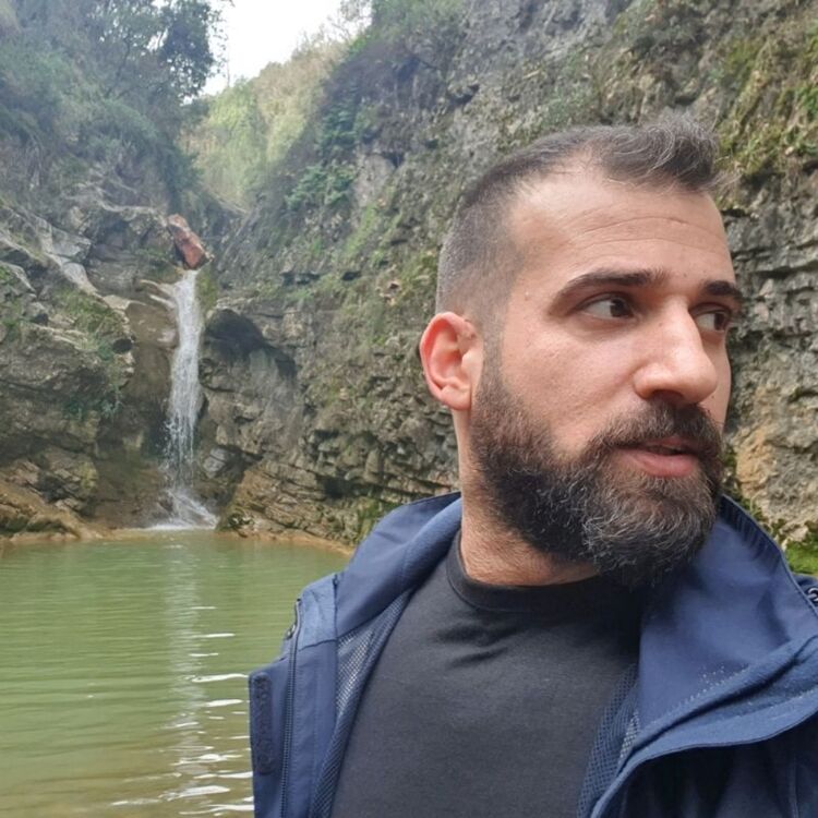  54077676  Jacob, 39 ,    