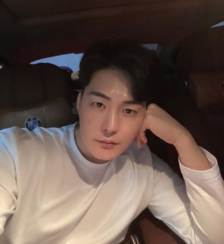  53384016  Han ji hoon, 43 ,    Abbots Langley