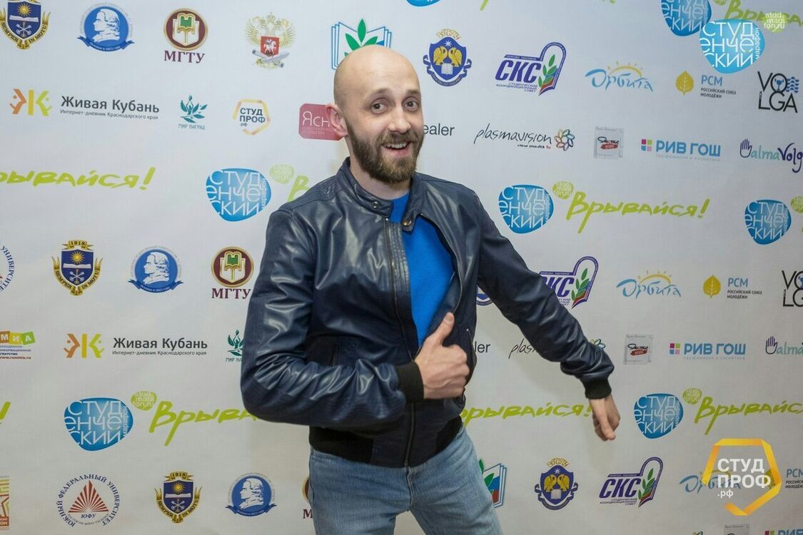  --,   , 42 ,  