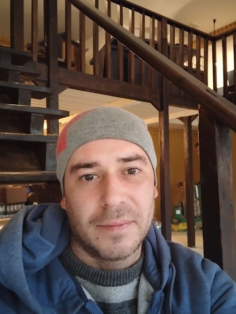  47442396  Anton, 37 ,    