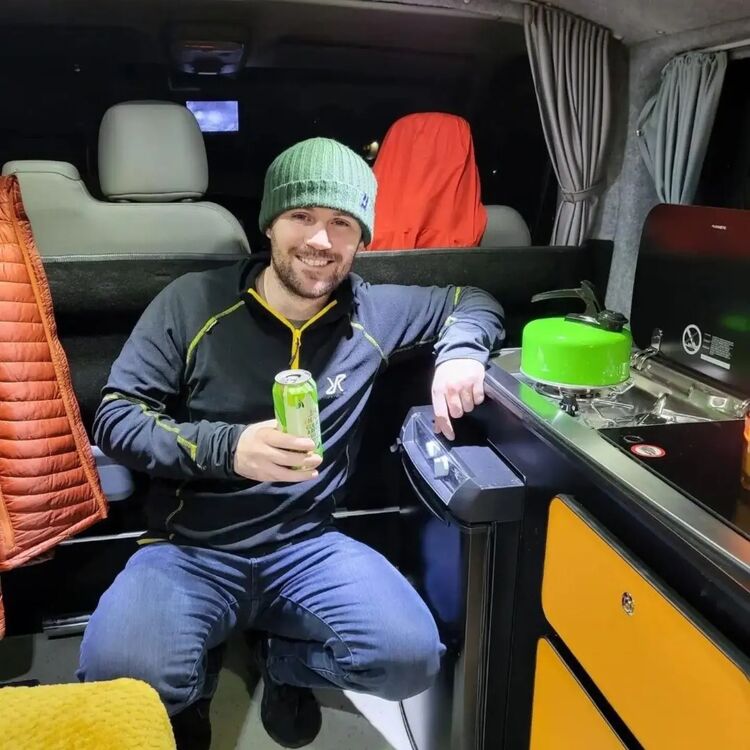  49422636  Steven Noah, 47 ,    Harcourt