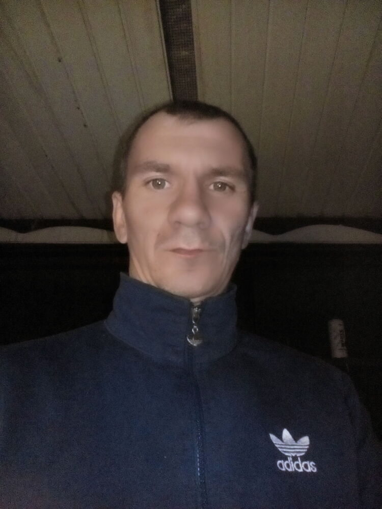  24817886  Anatolii, 42 ,    