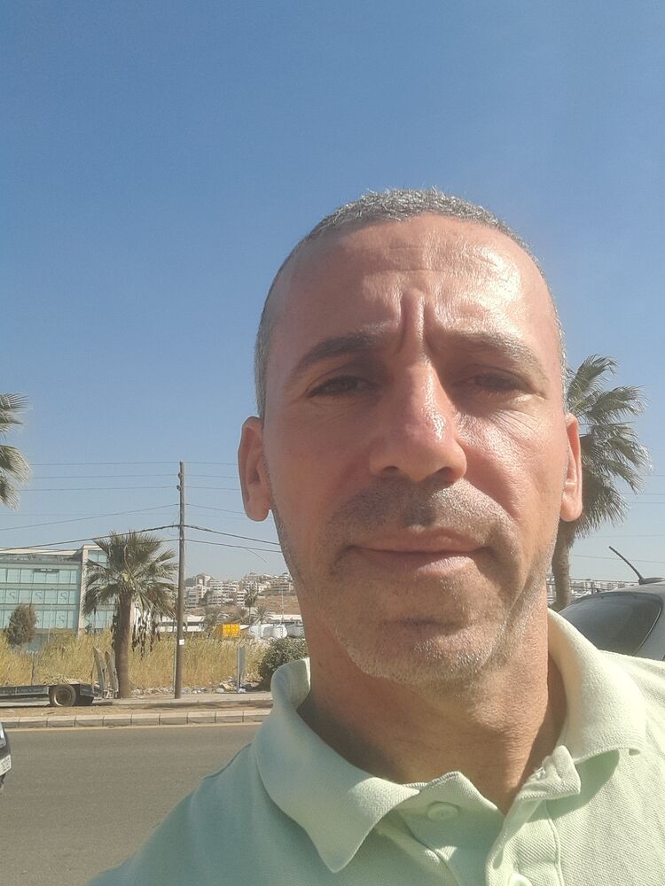  48046376  Yousef, 46 ,    Zahle