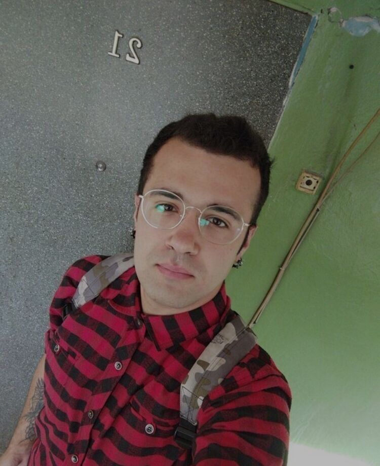  31559676  , 27 ,     