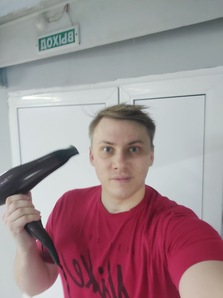  32928026  Vitaly, 32 ,    