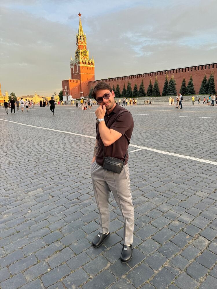  ,   Artem, 36 ,   ,   