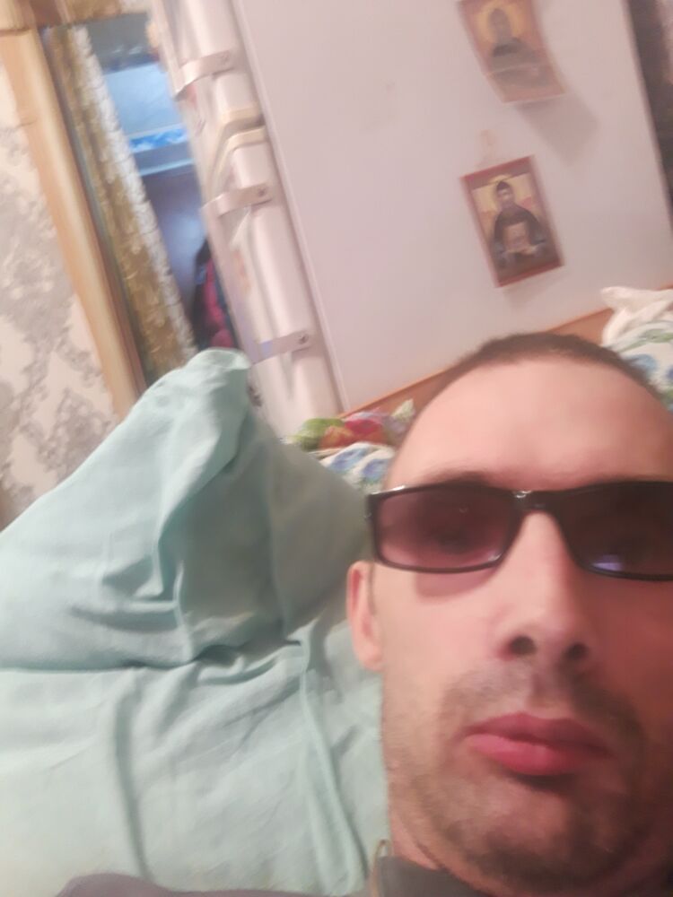  31219326  Pavel, 42 ,    -
