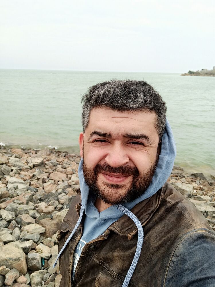  23032136  , 40 ,    