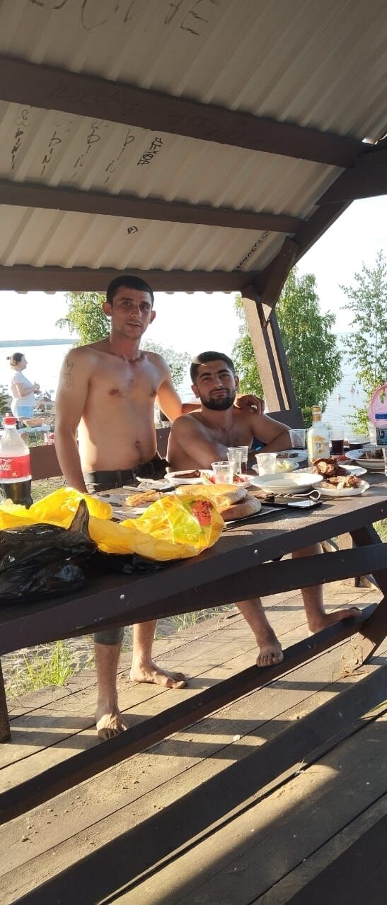  38042576  Alik, 23 ,    -