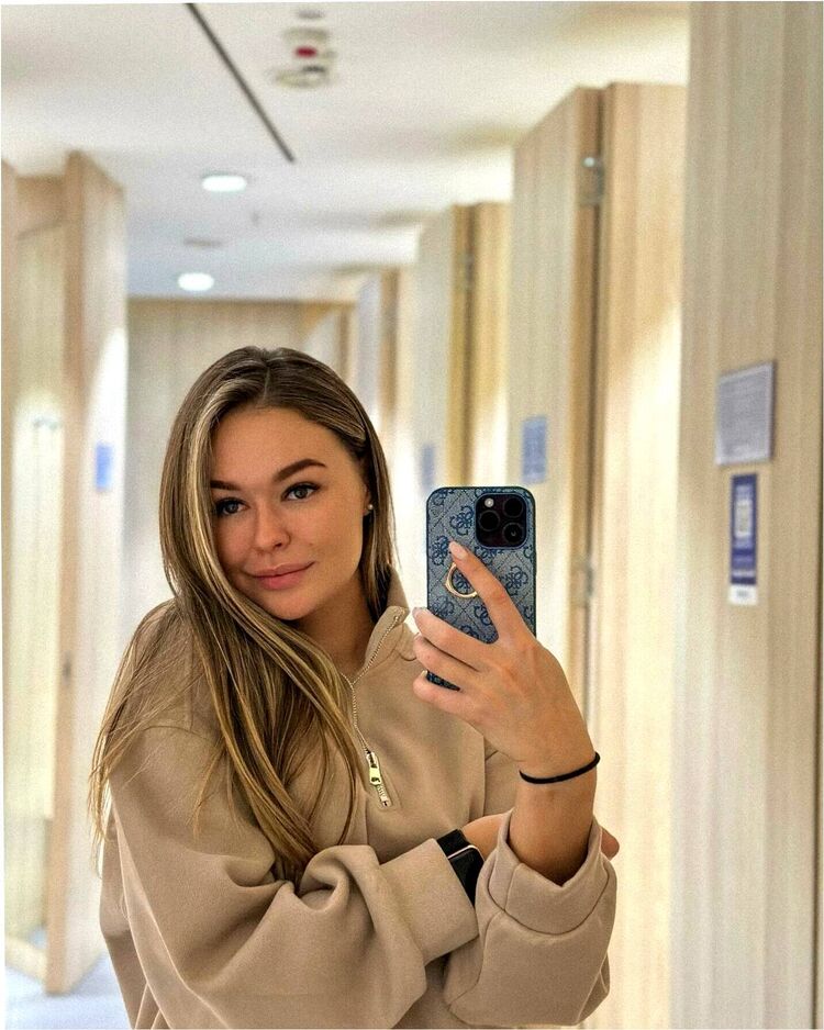  49905186  Ekaterina, 28 ,    