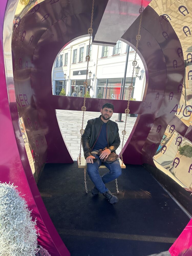 Homberg,   Aryan, 36 ,   ,   